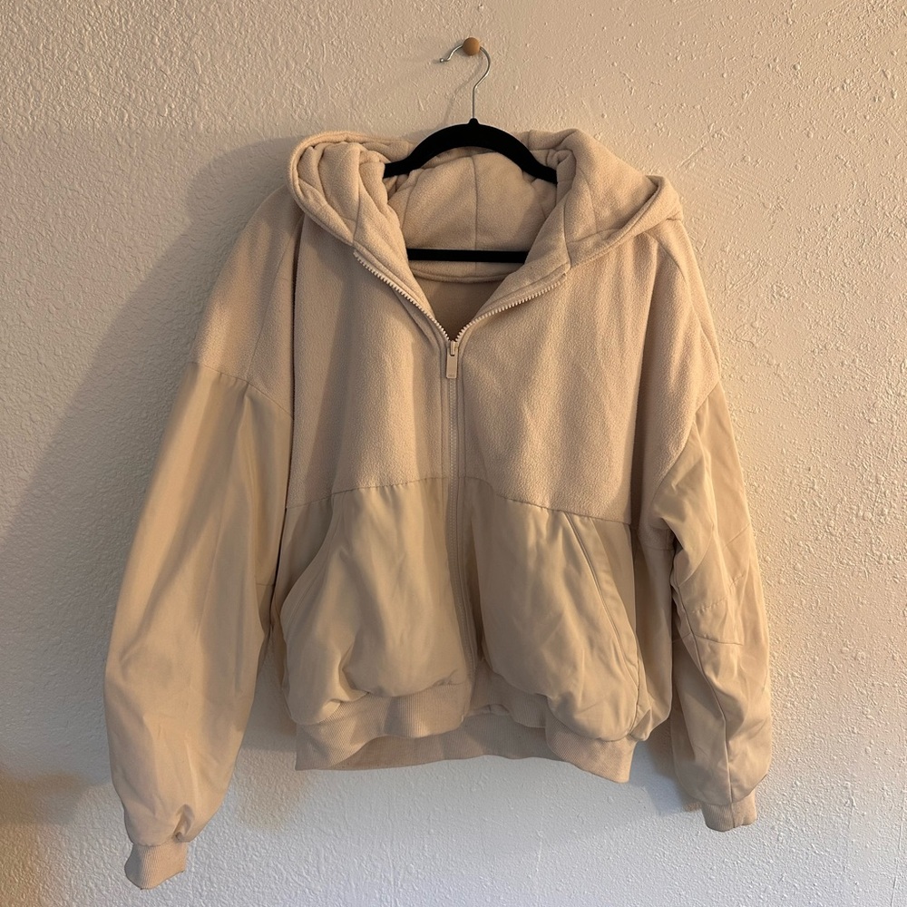 ALO Yoga Cream jacket